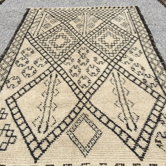 Atlas vintage beni Ourain carpet