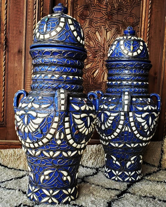 Blue bone vase