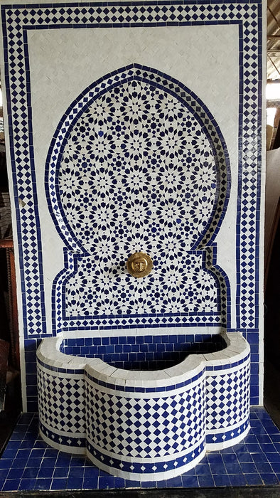 Maroc mosaic tile fountain