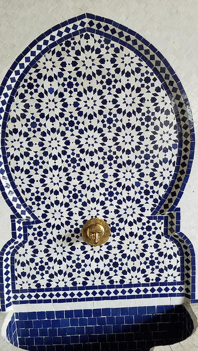 Maroc mosaic tile fountain